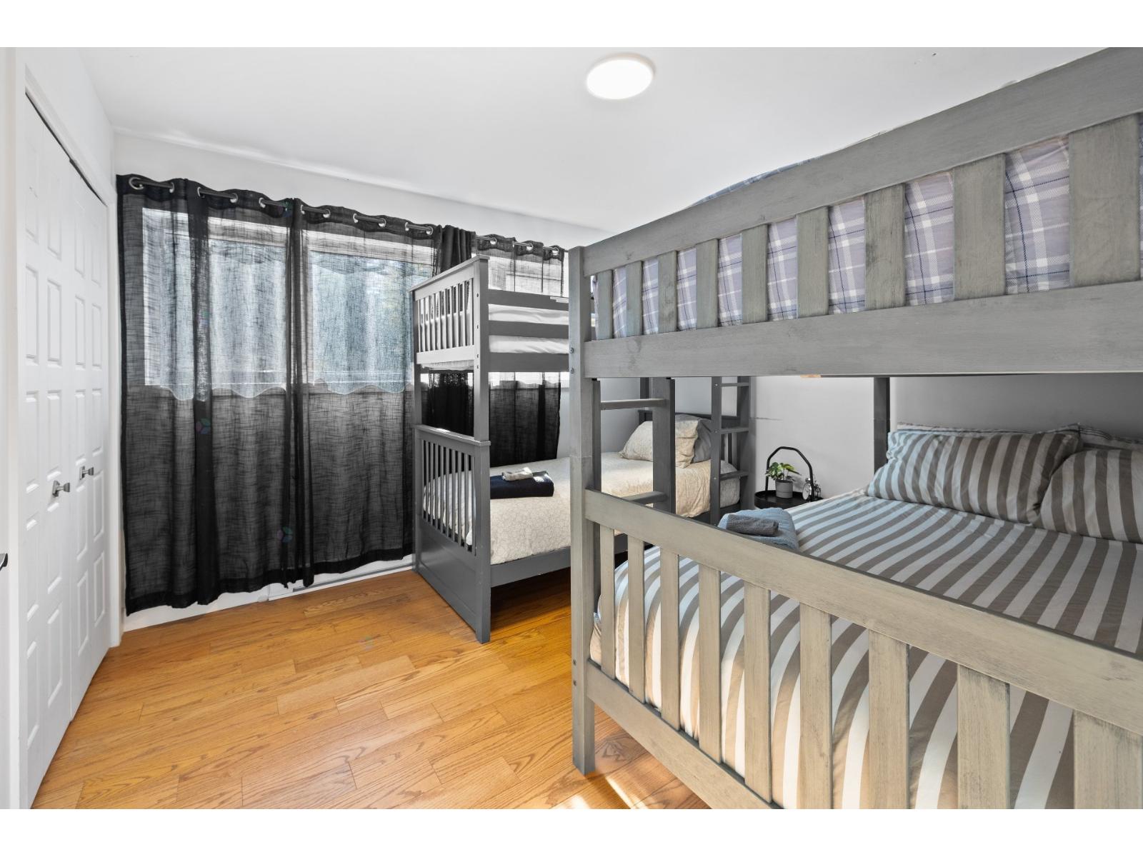 100 Rue Des Coteaux Property Photo 30