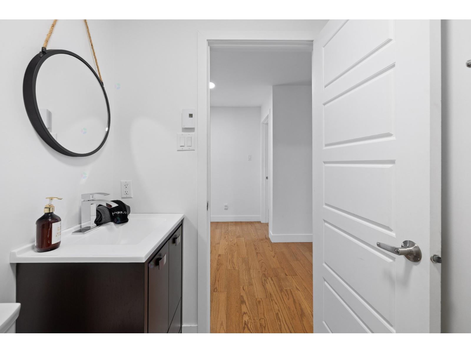 100 Rue Des Coteaux Property Photo 34