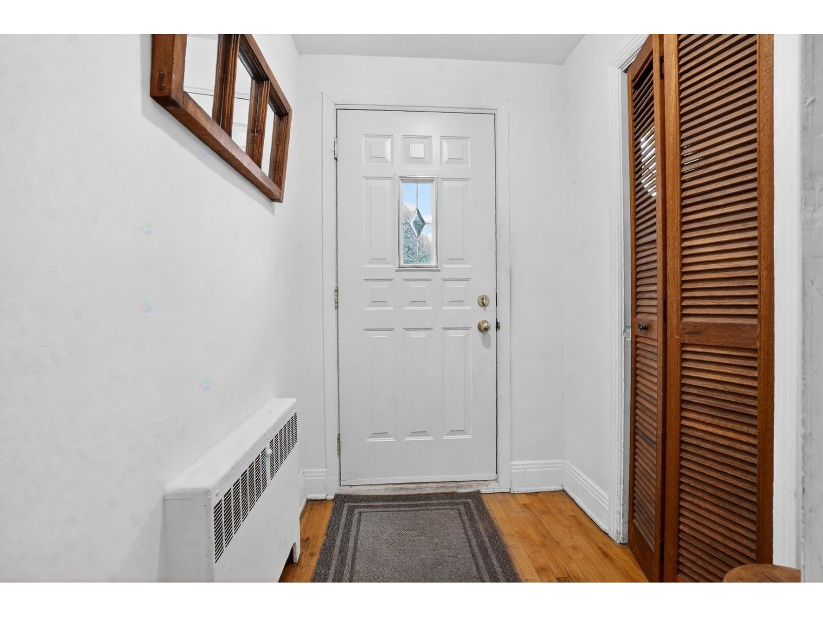 885 43e Avenue Property Photo 10