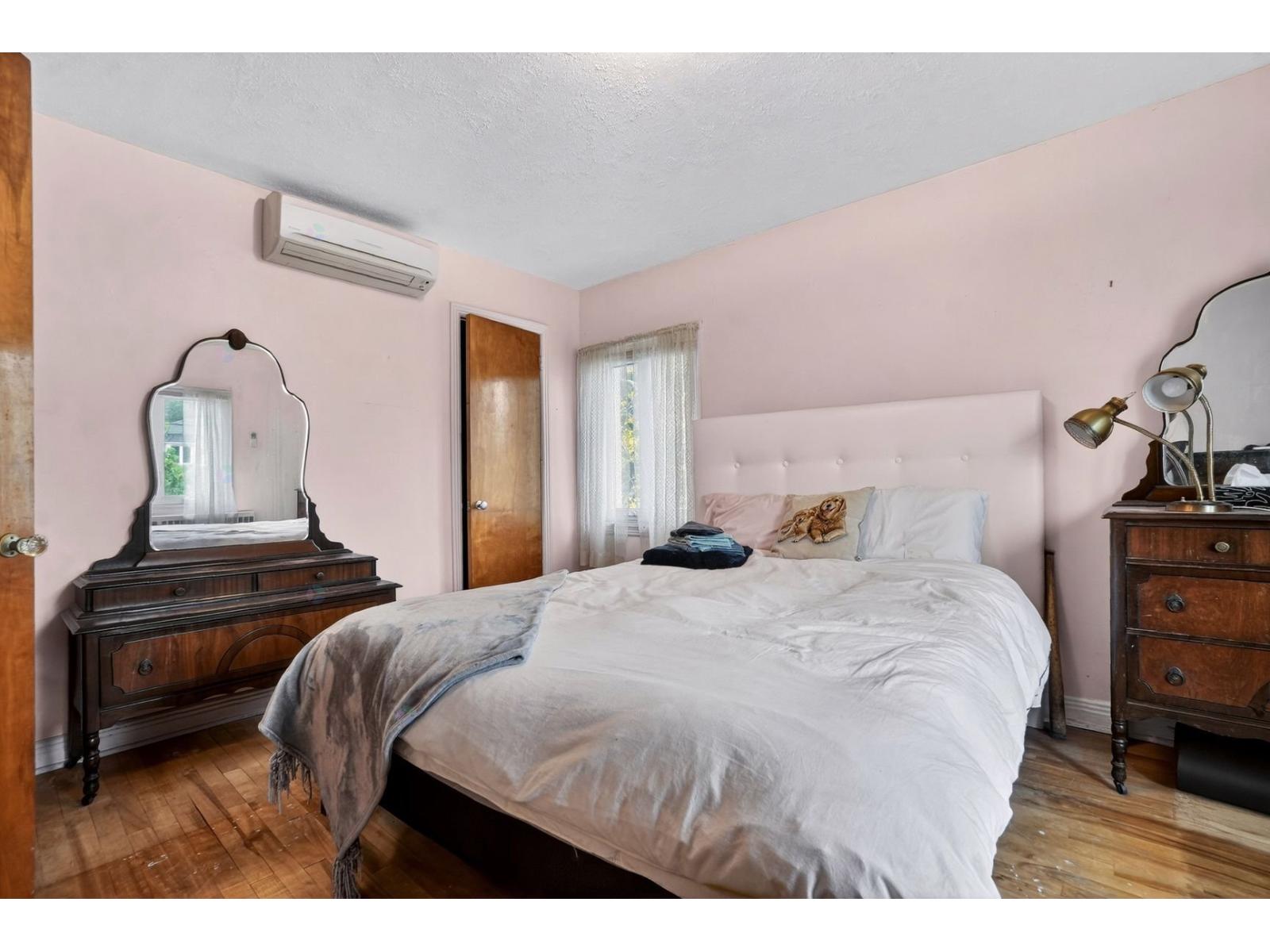 885 43e Avenue Property Photo 13
