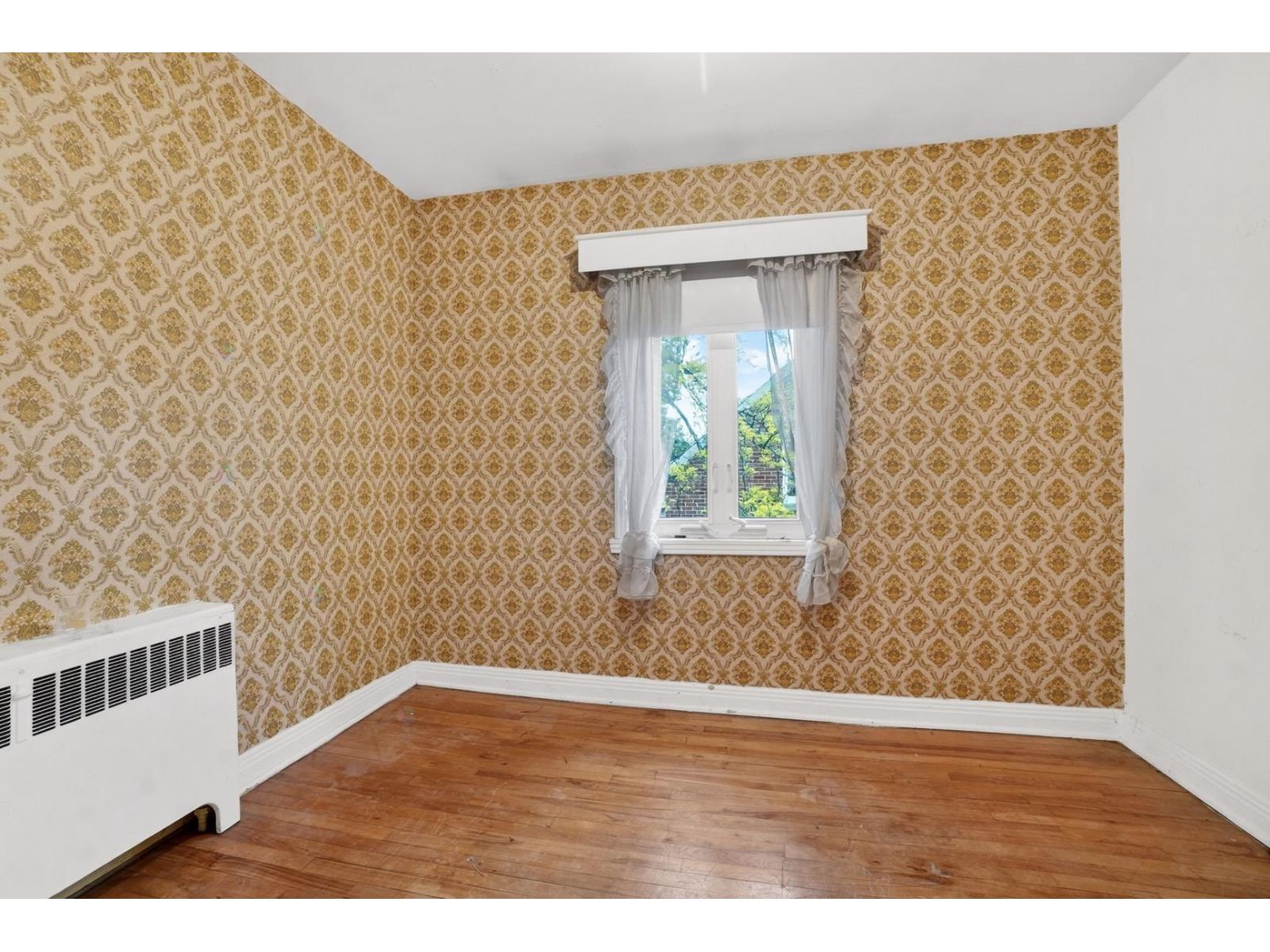 885 43e Avenue Property Photo 17