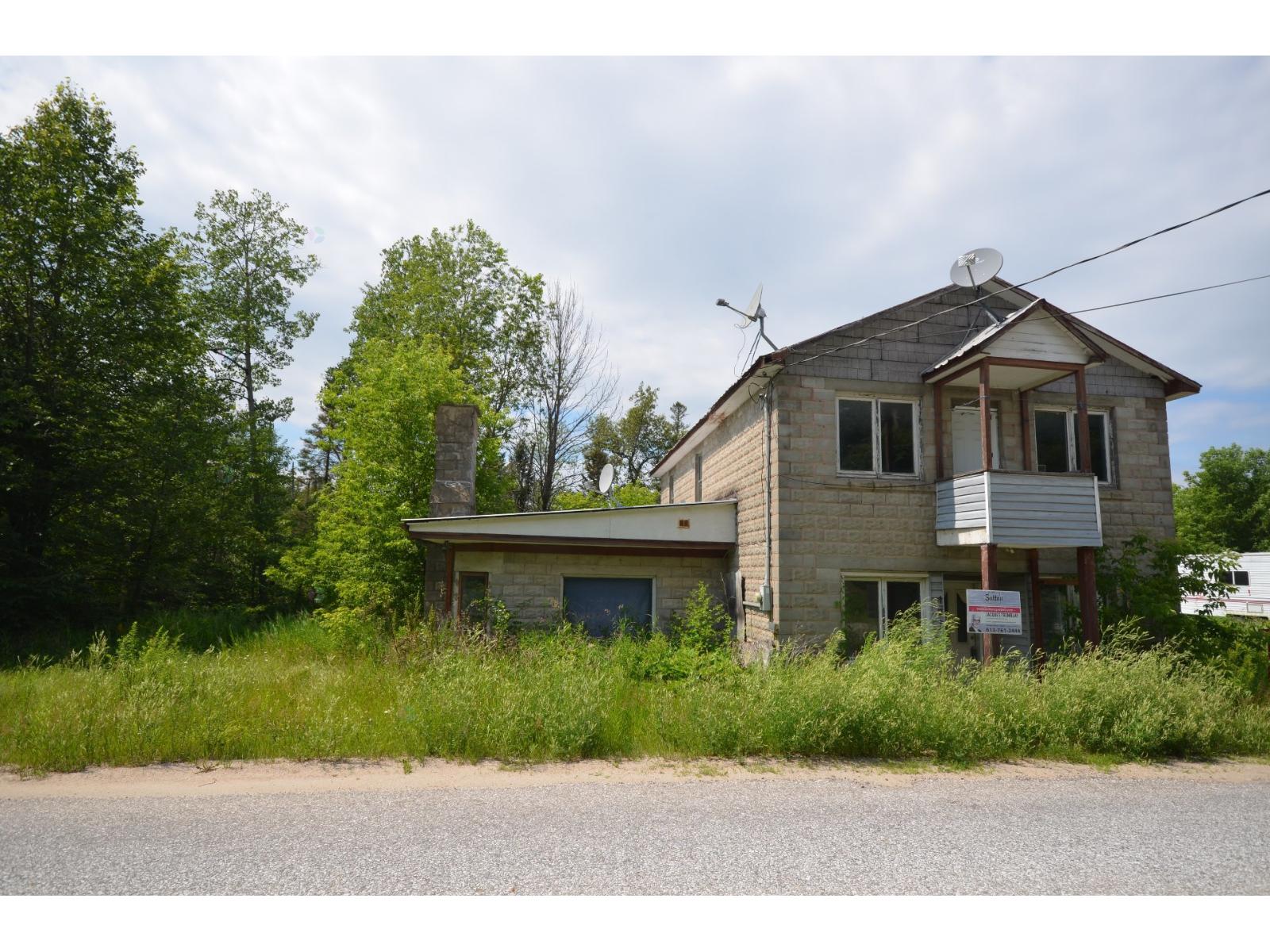 471 Ch. Du Poisson-blanc Property Photo 1