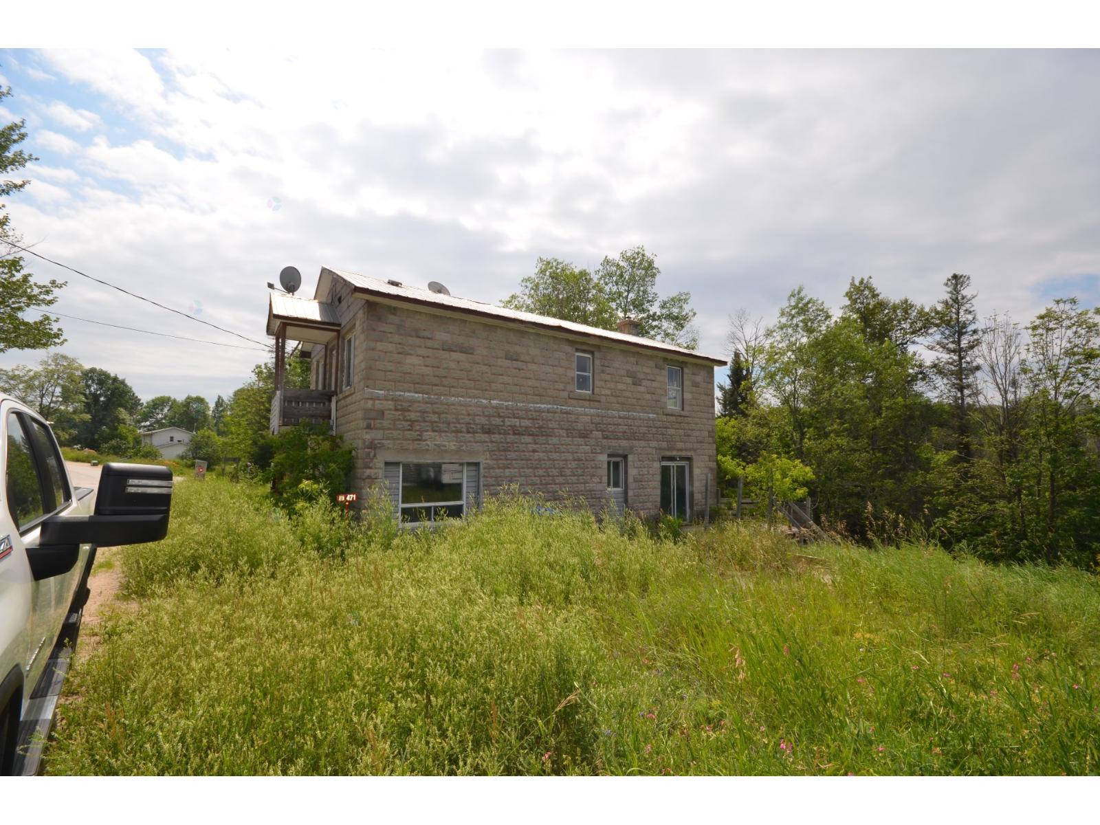 471 Ch. Du Poisson-blanc Property Photo 4