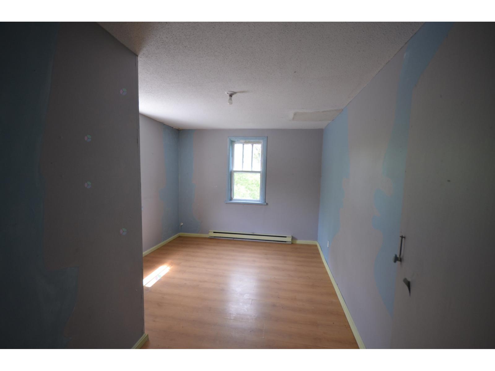 471 Ch. Du Poisson-blanc Property Photo 5
