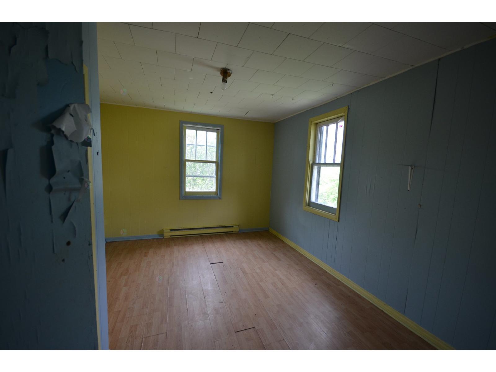 471 Ch. Du Poisson-blanc Property Photo 7
