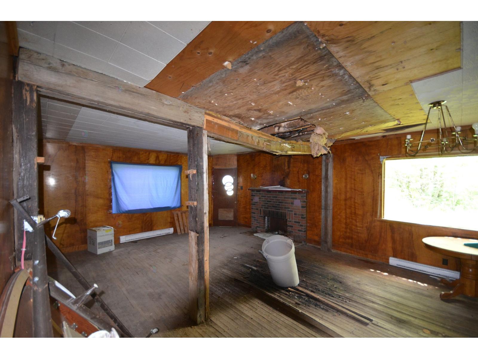 471 Ch. Du Poisson-blanc Property Photo 15