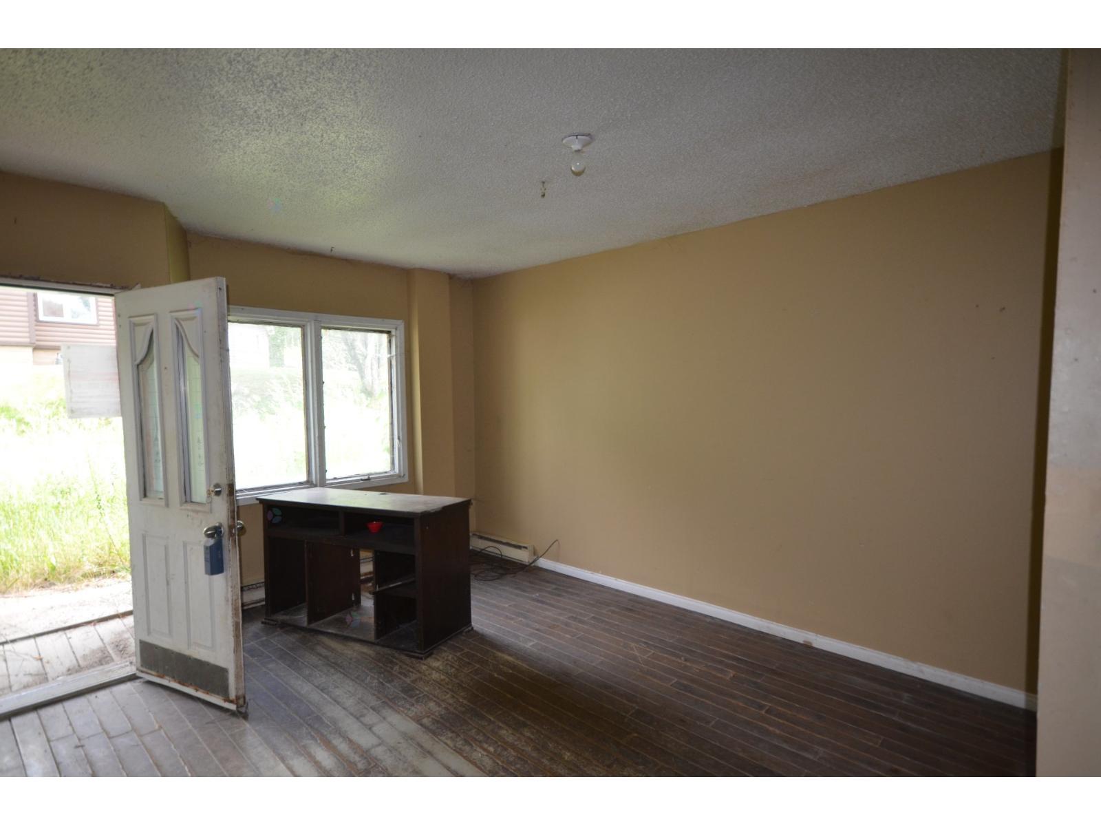 471 Ch. Du Poisson-blanc Property Photo 19