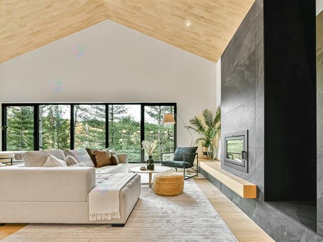 Ch. Lobel Property Photo 22