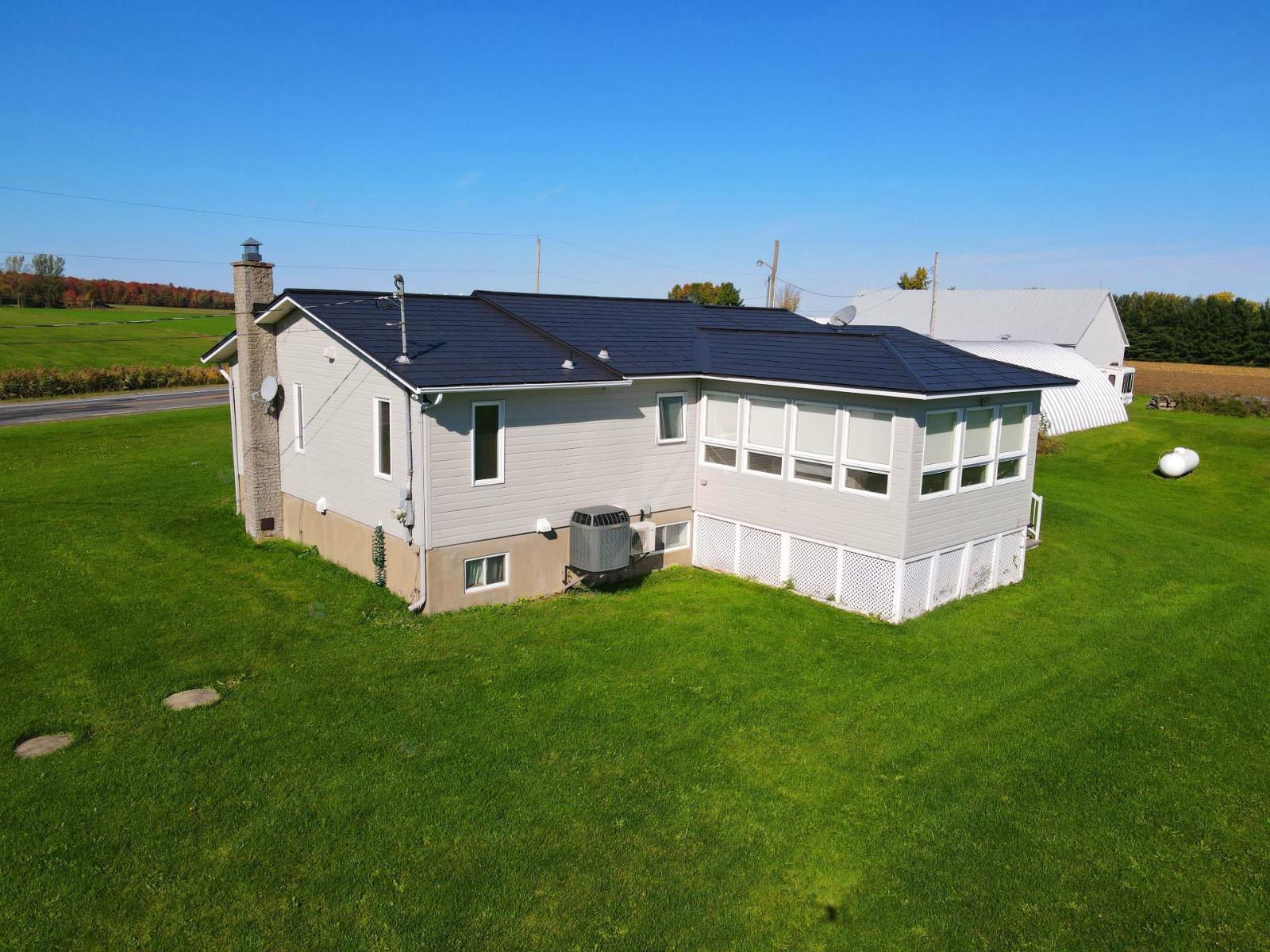 106 Rg De La Caroline Property Photo 12