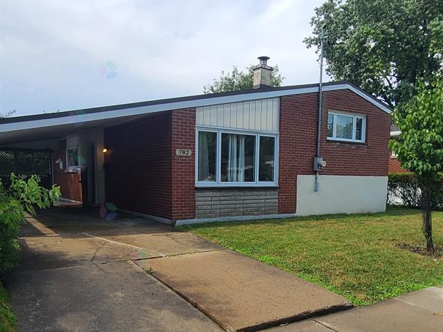 782 40e Avenue Property Photo 1