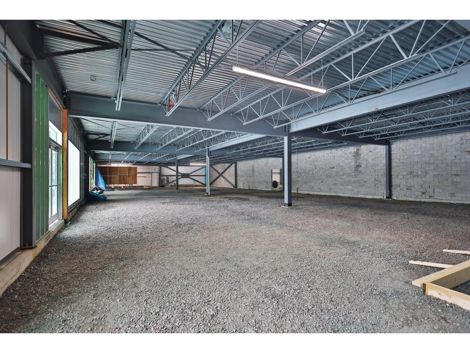7915 Boul. Raoul-duchesne Property Photo 10