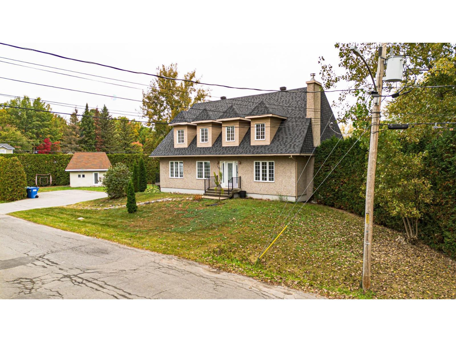 16 Rue Robitaille