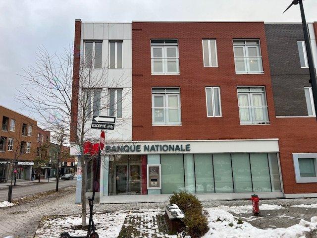 3785 Rue Ontario E., #100 Property Photo 3