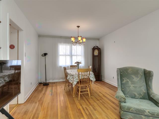 457 Av. Brock N. Property Photo 7