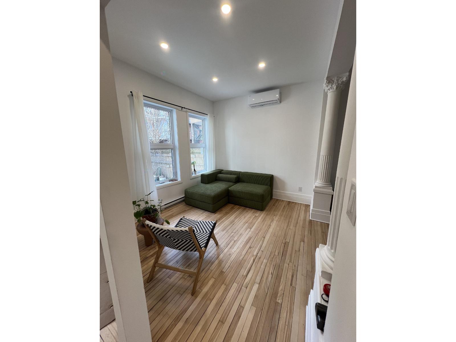 4725-4735 Av. Des Érables Property Photo 16