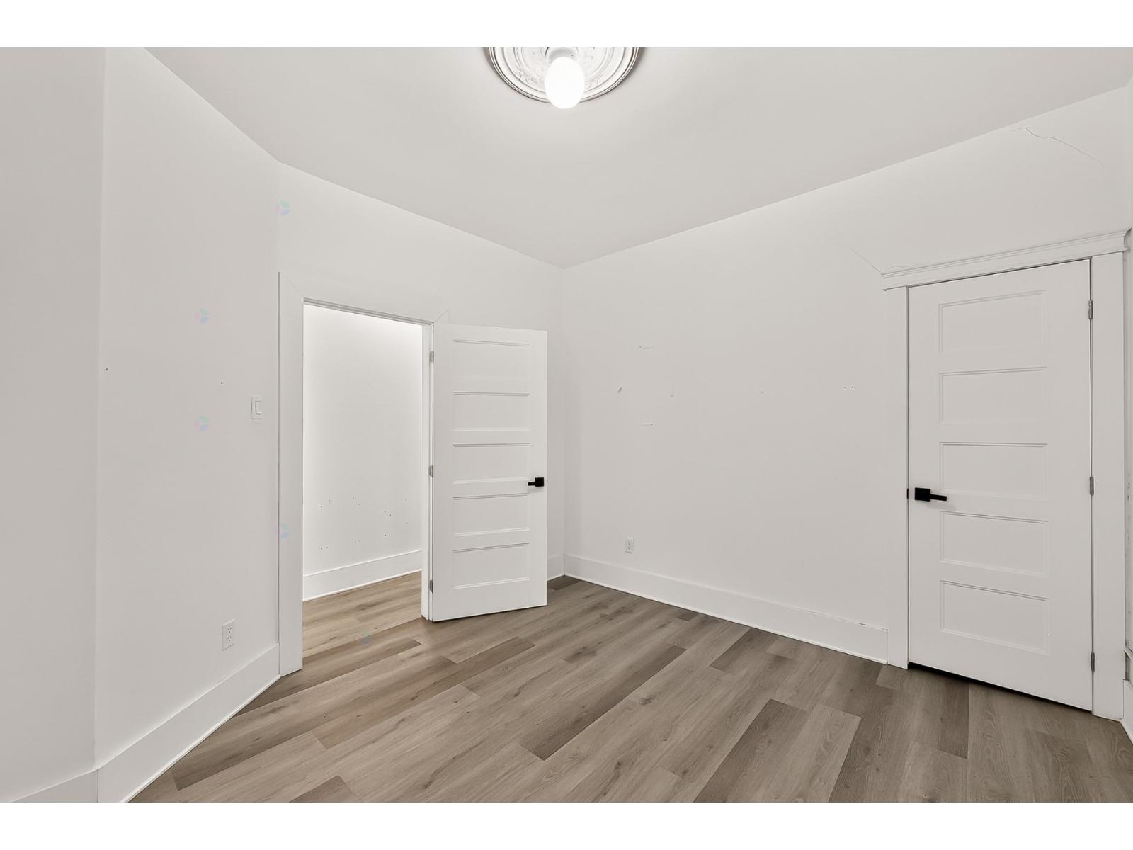 4725-4735 Av. Des Érables Property Photo 23