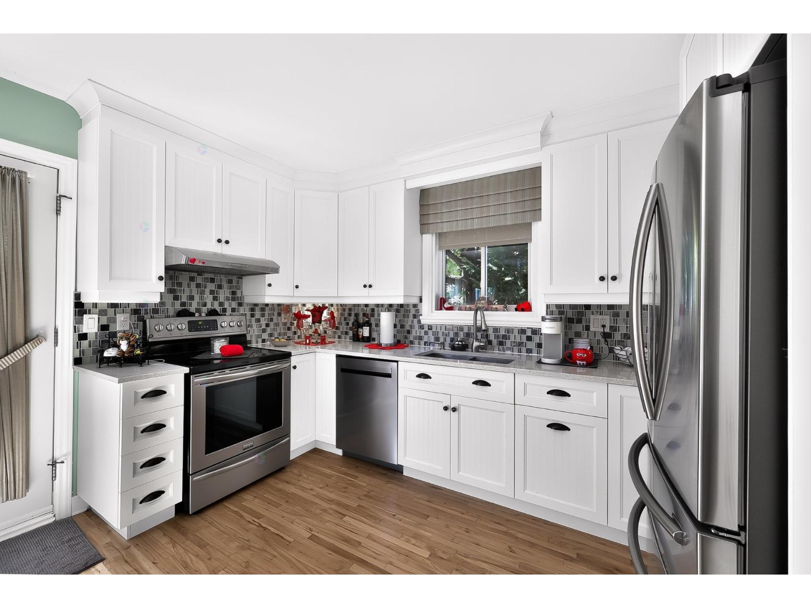 230-232 Av. Allion Property Photo 14