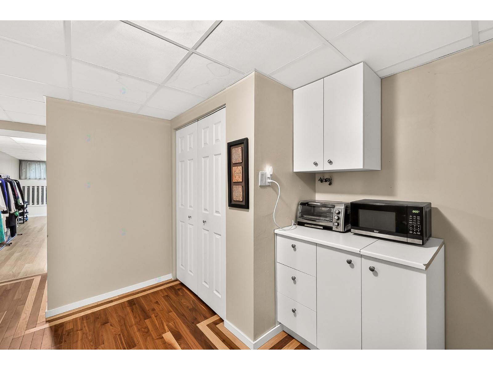 230-232 Av. Allion Property Photo 41