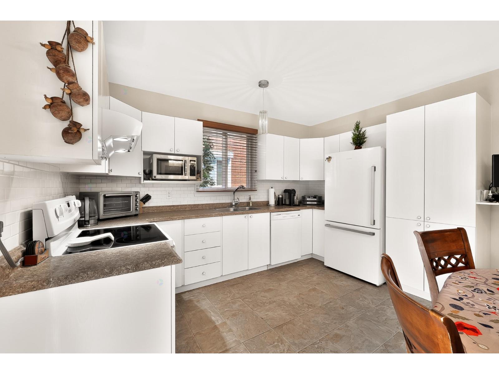 230-232 Av. Allion Property Photo 63