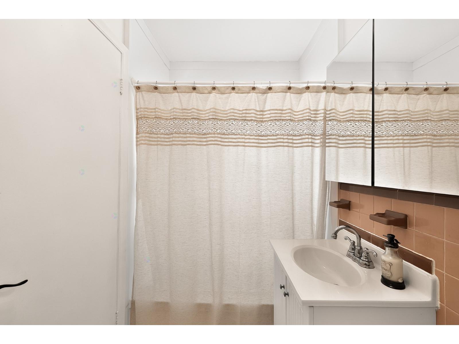230-232 Av. Allion Property Photo 76