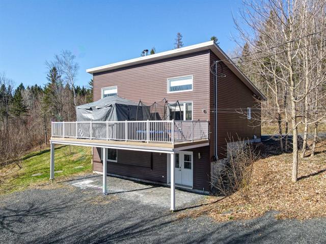 870B Route Du Président-Kennedy Property Photo 1