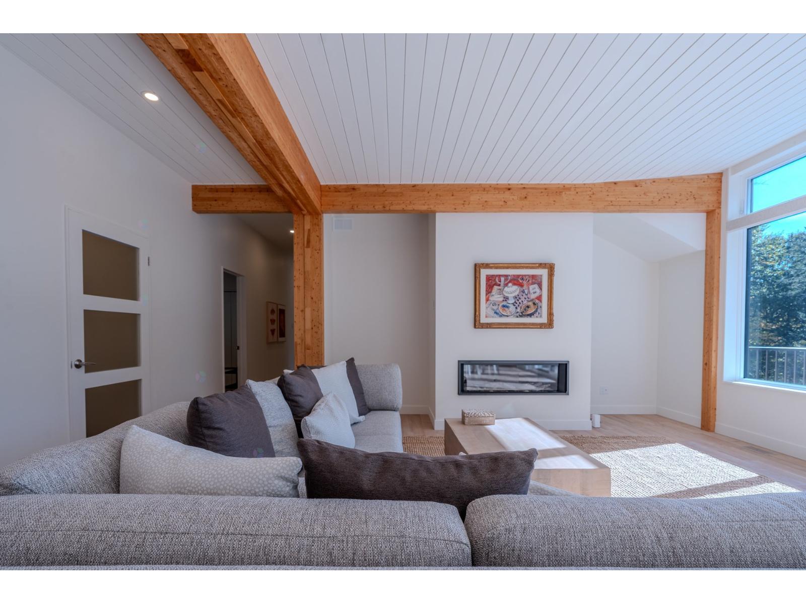 190 Ch. Du Versant Property Photo 3