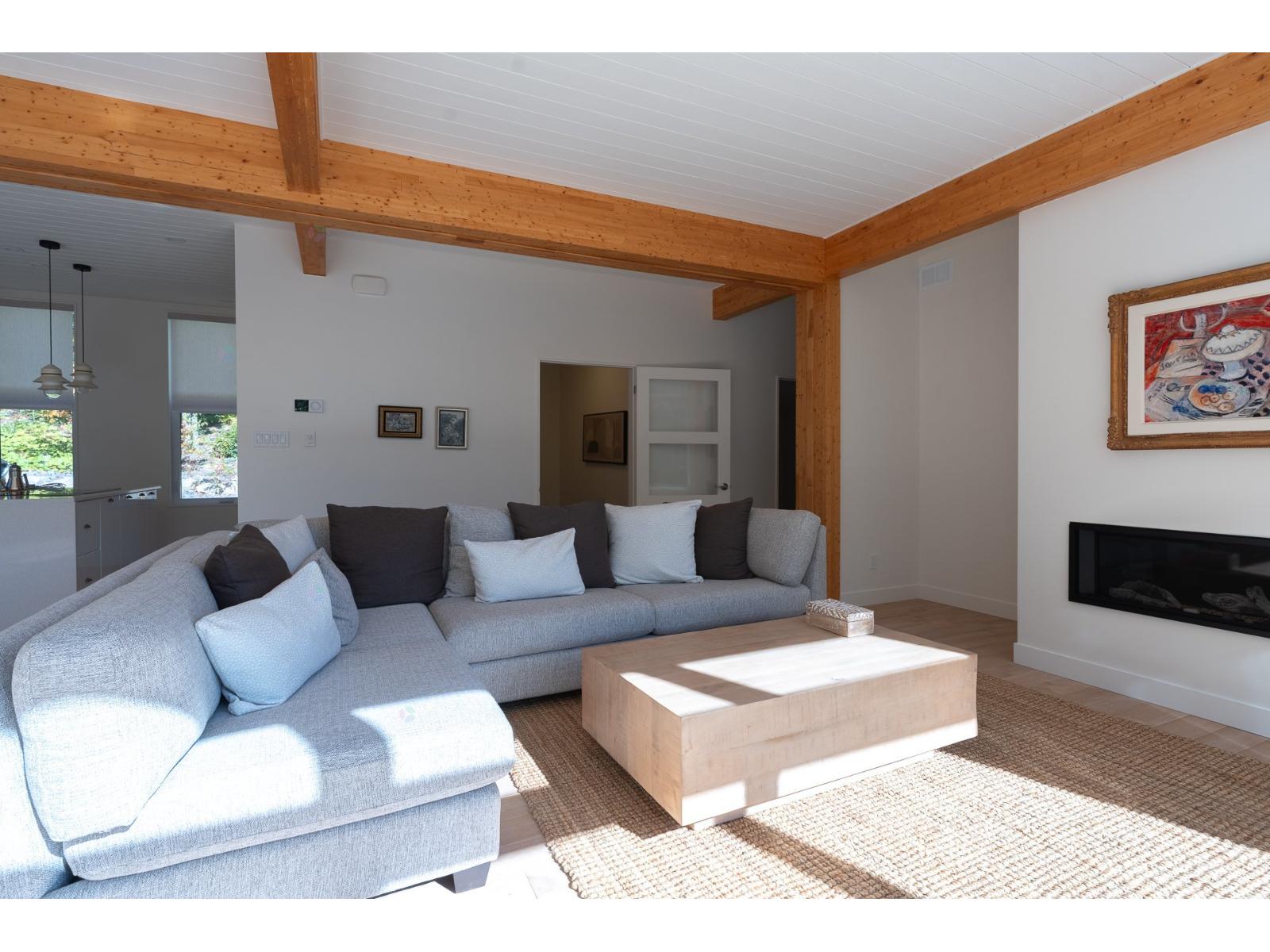 190 Ch. Du Versant Property Photo 4