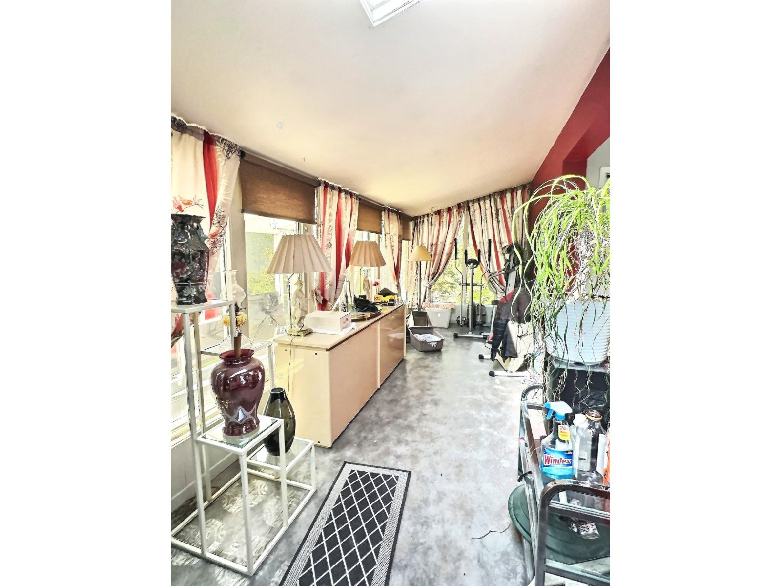 256 Av. D'amours Property Photo 20