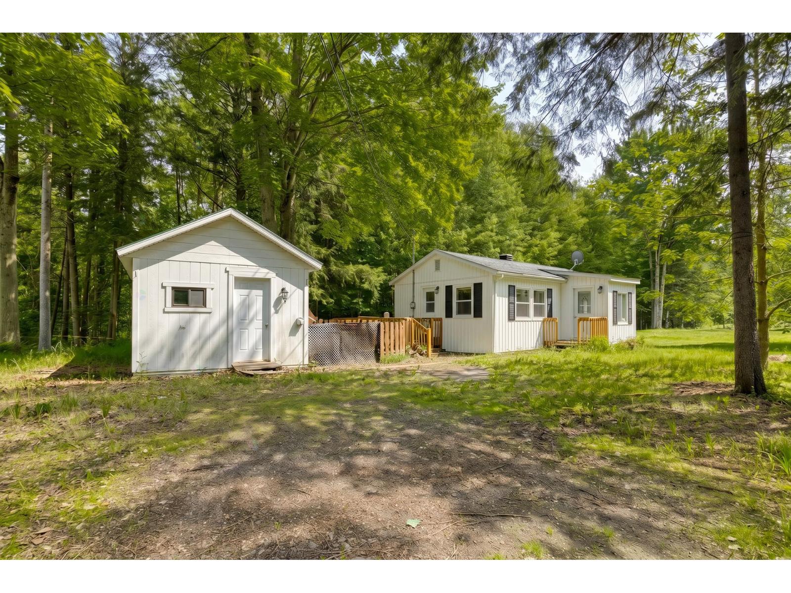 189 Ch. Montcalm Property Photo 2