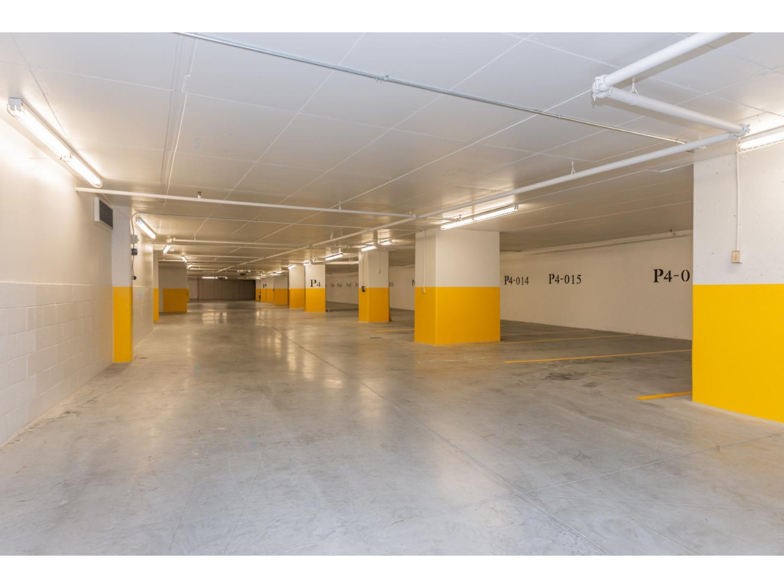 1188 Rue St-antoine O., #p4-123 Property Photo 8