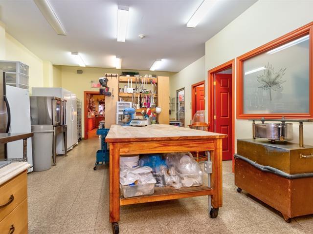 1849z Rue Des Cascades O. Property Photo 19