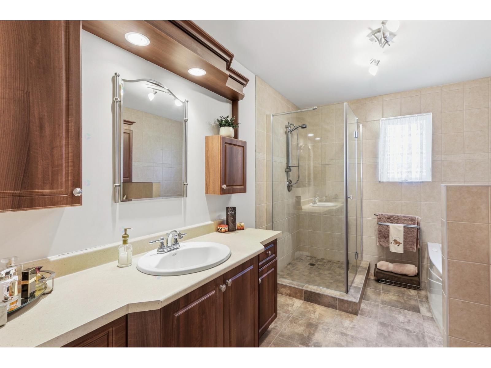2542 Route 201 Property Photo 24
