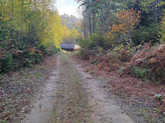 Ch. Du Domaine-bouchard Property Photo 2