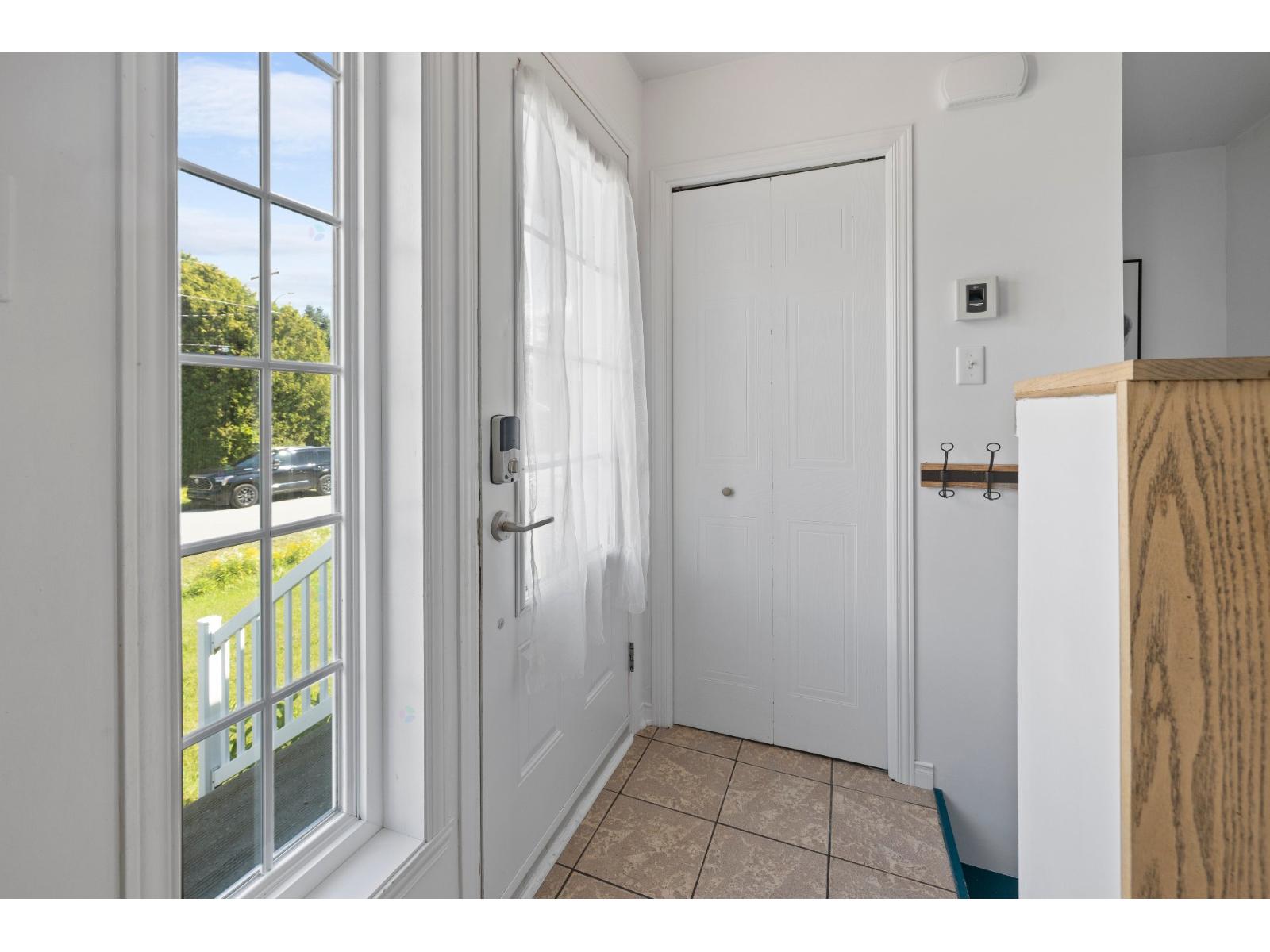 726 Rue Du Royaume Property Photo 3