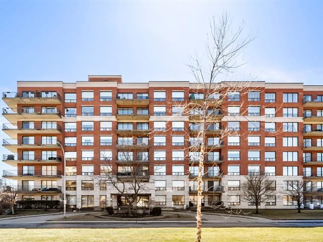 6030 Boul. Cavendish, #810 Property Photo 1