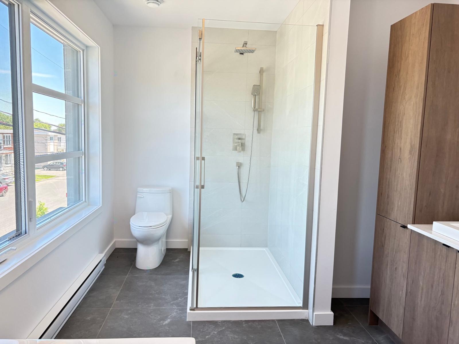 204 Rue Académie, #1 Property Photo 10
