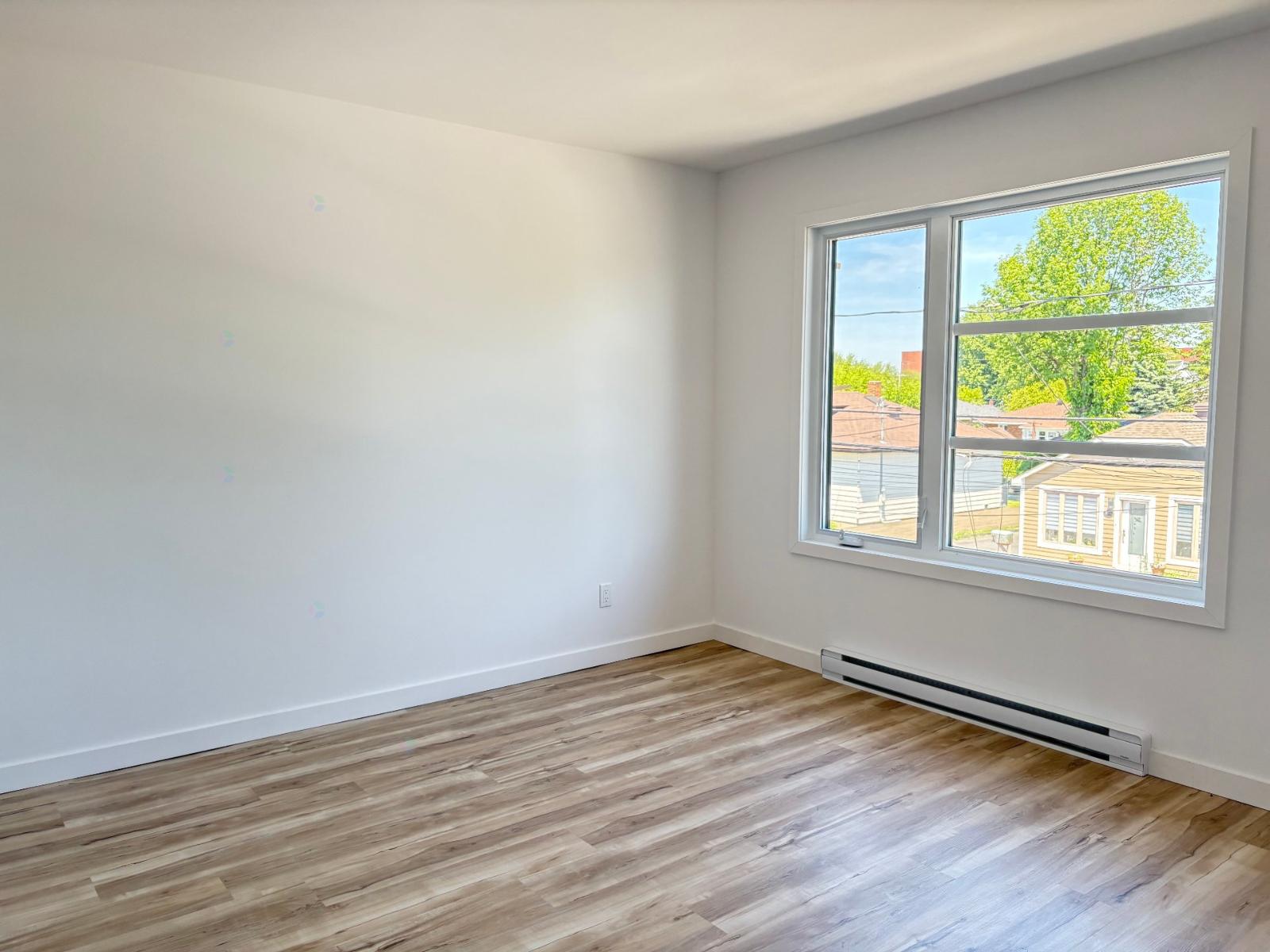 204 Rue Académie, #1 Property Photo 11