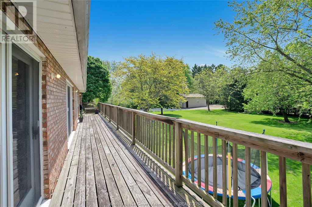 81 Road 2 West Property Photo 5