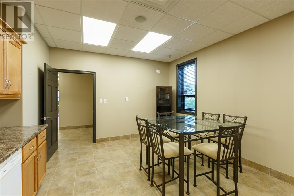 805 Upper Canada Drive Property Photo 12