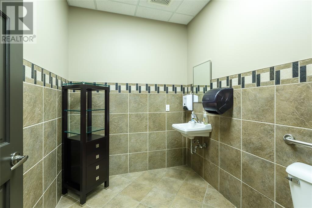 805 Upper Canada Drive Property Photo 13
