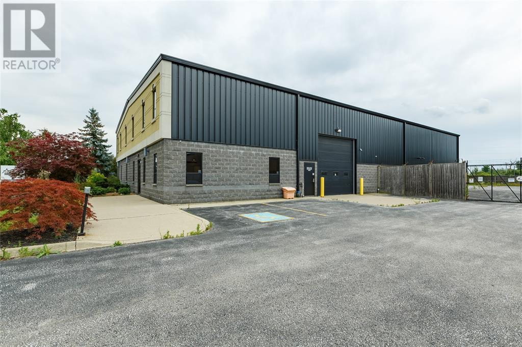 805 Upper Canada Drive Property Photo 33