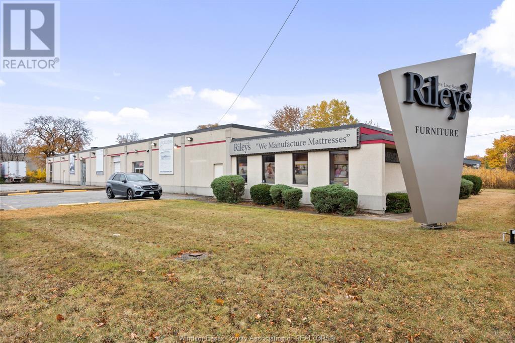 2570 Ouellette Avenue Property Photo 1