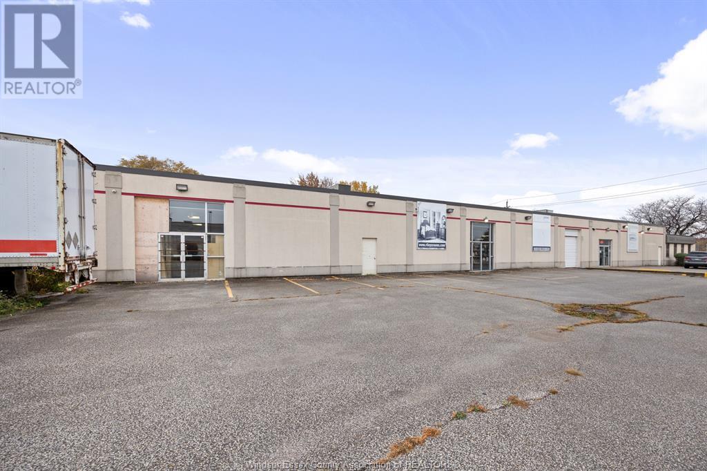 2570 Ouellette Avenue Property Photo 5