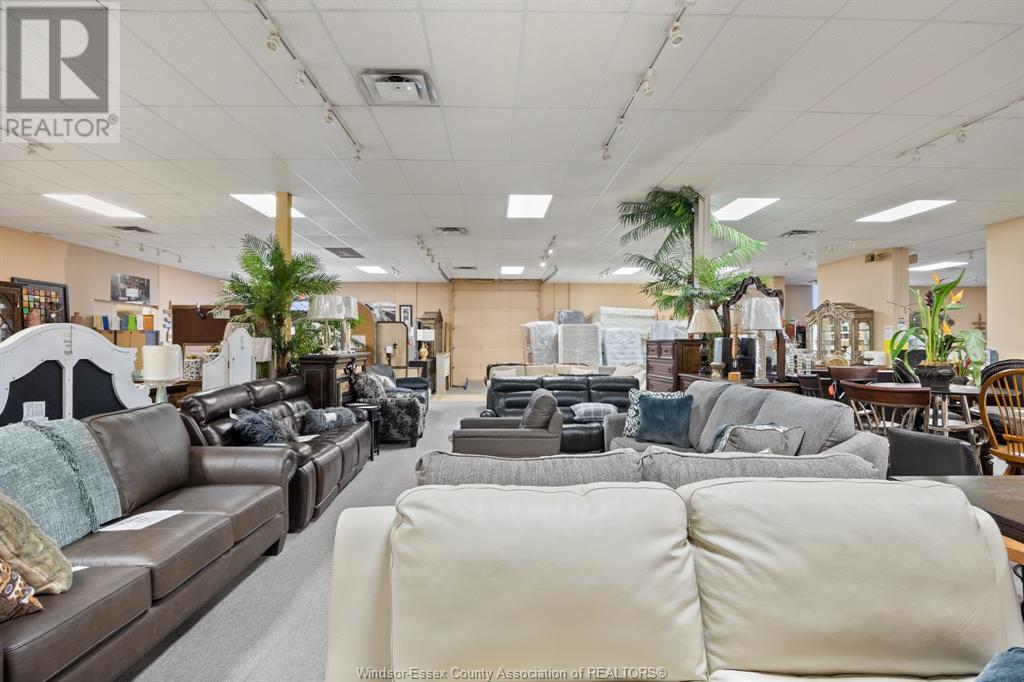 2570 Ouellette Avenue Property Photo 11