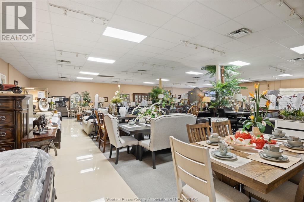 2570 Ouellette Avenue Property Photo 12