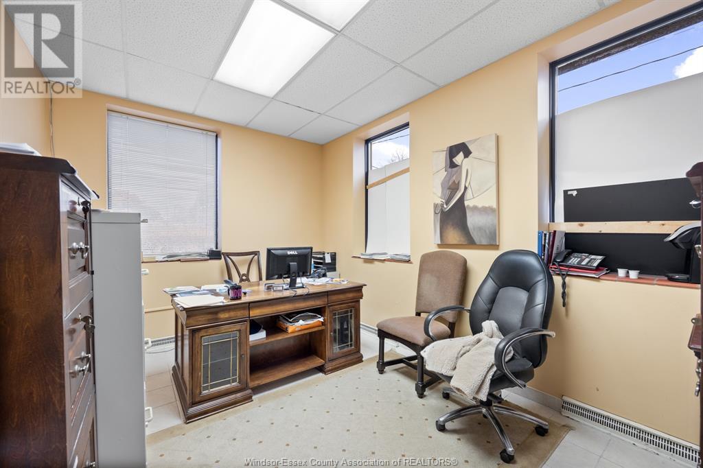 2570 Ouellette Avenue Property Photo 19
