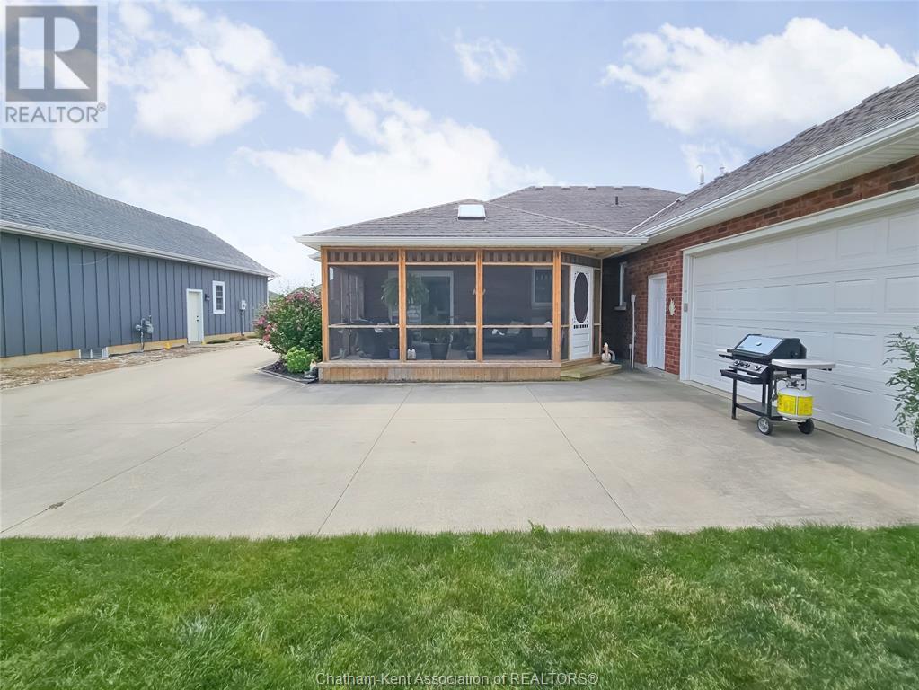77 Sleepy Meadow Drive Property Photo 34