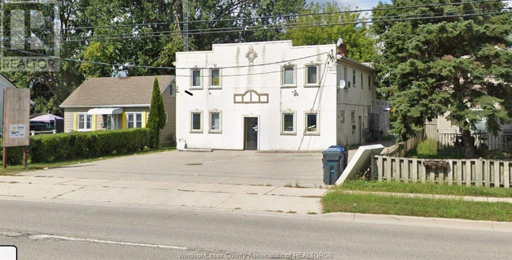 561 Park Avenue Property Photo 1