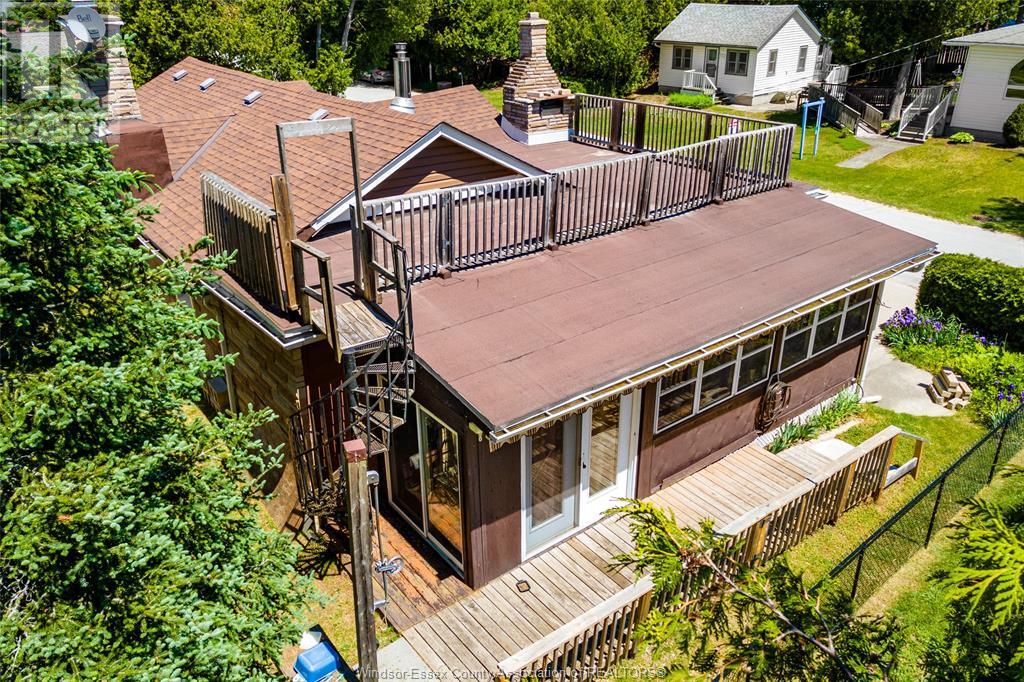 6 Third Avenue North Property Photo 8