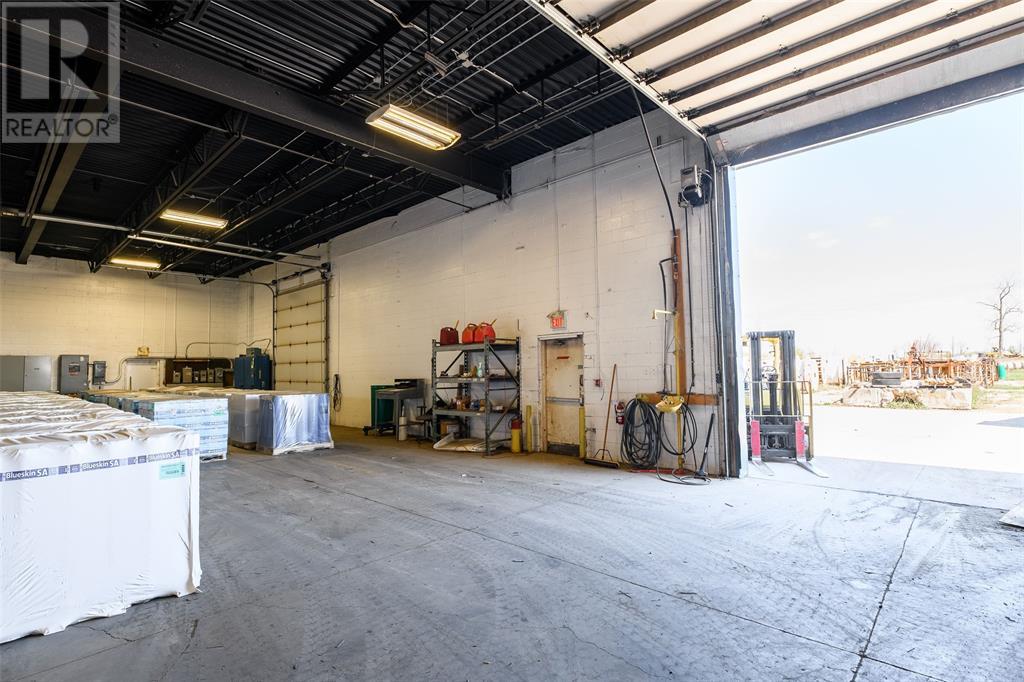 260 Centre Street Property Photo 4